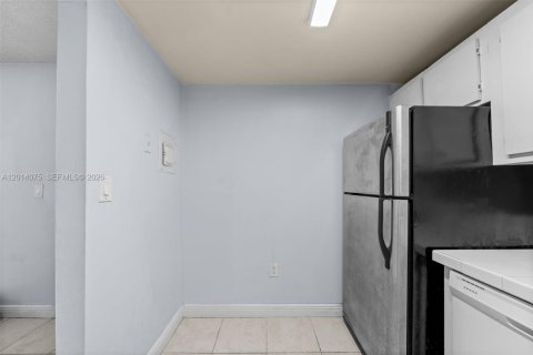 Copropriété à vendre à Doral, Floride: 1 chambre, 75.25 m2 № 2390198 - photo 5