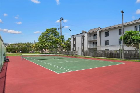 Copropriété à vendre à Doral, Floride: 1 chambre, 75.25 m2 № 2390198 - photo 20
