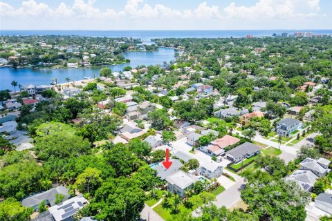 Casa en venta en Saint Petersburg, Florida, 3 dormitorios, 196.67 m2 № 2201046 - foto 4