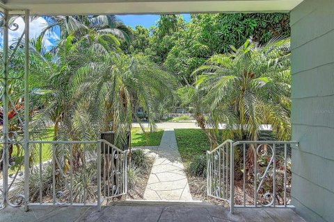Casa en venta en Saint Petersburg, Florida, 3 dormitorios, 196.67 m2 № 2201046 - foto 6