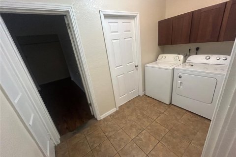 Casa en alquiler en Gainesville, Florida, 3 dormitorios, 109.44 m2 № 2231448 - foto 12