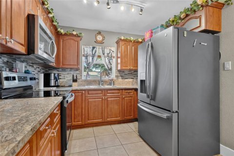 Villa ou maison à vendre à Brandon, Floride: 3 chambres, 129.41 m2 № 1880467 - photo 4