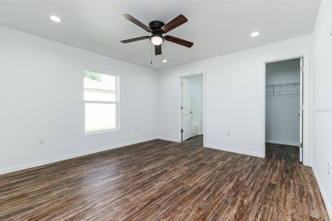House in Winter Haven, Florida 3 bedrooms, 109.25 sq.m. № 2391607 - photo 7
