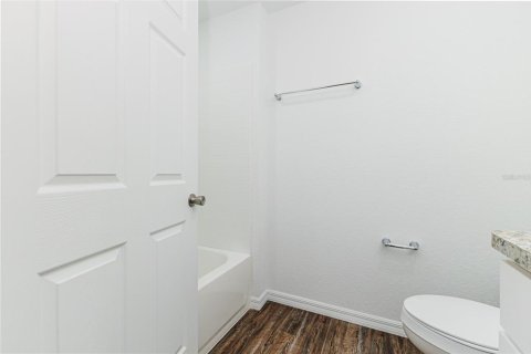 House in Winter Haven, Florida 3 bedrooms, 109.25 sq.m. № 2391607 - photo 9