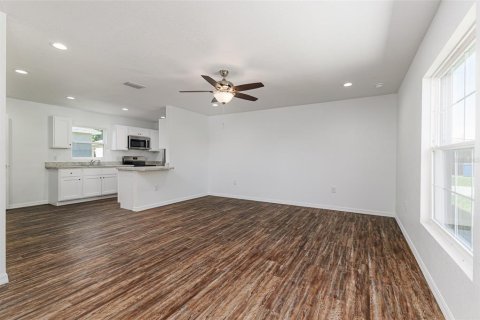 House in Winter Haven, Florida 3 bedrooms, 109.25 sq.m. № 2391607 - photo 26