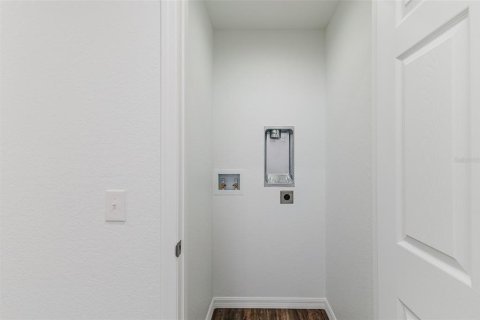 House in Winter Haven, Florida 3 bedrooms, 109.25 sq.m. № 2391607 - photo 28