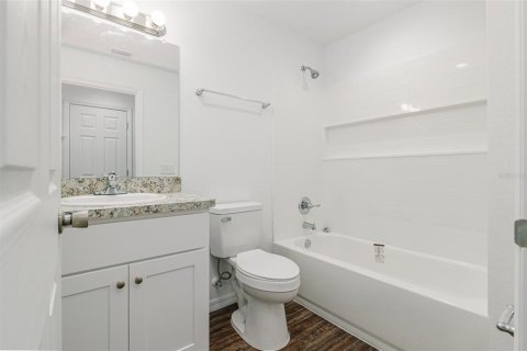 House in Winter Haven, Florida 3 bedrooms, 109.25 sq.m. № 2391607 - photo 14