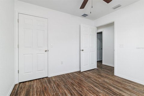 House in Winter Haven, Florida 3 bedrooms, 109.25 sq.m. № 2391607 - photo 16