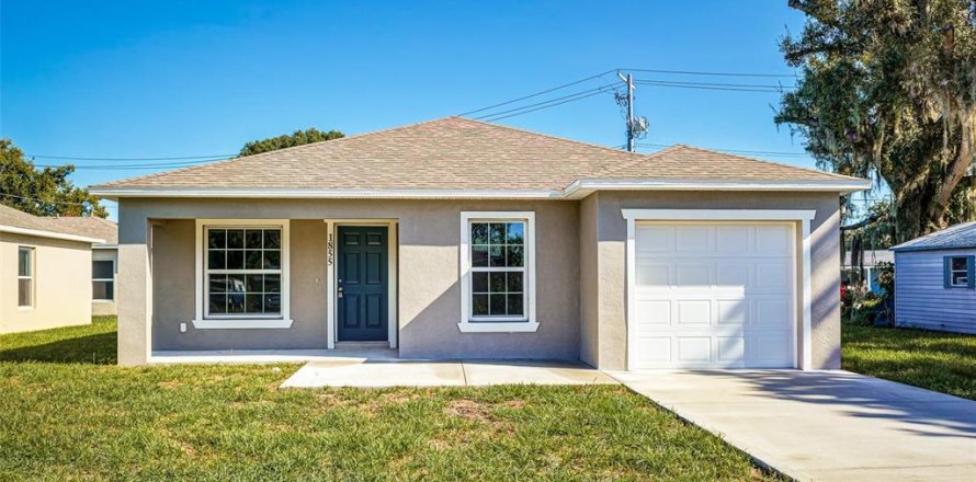House in Winter Haven, Florida 3 bedrooms, 109.25 sq.m. № 2391607