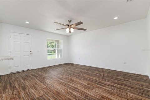 House in Winter Haven, Florida 3 bedrooms, 109.25 sq.m. № 2391607 - photo 3