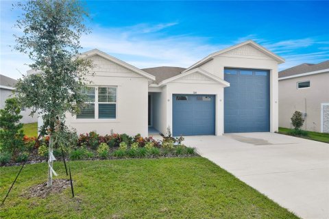 House in Dundee, Florida 3 bedrooms, 182.09 sq.m. № 2198272 - photo 2