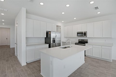 House in Dundee, Florida 3 bedrooms, 182.09 sq.m. № 2198272 - photo 7