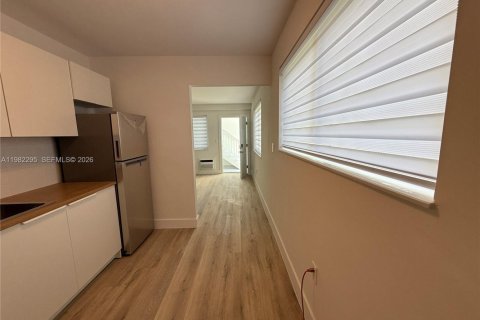 Снять в аренду виллу или дом в Майами, Флорида 1 спальня, 70.61м2, № 2058168 - фото 7