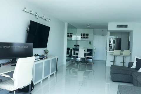 Copropriété à vendre à Miami Beach, Floride: 1 chambre, 79.15 m2 № 1979670 - photo 13