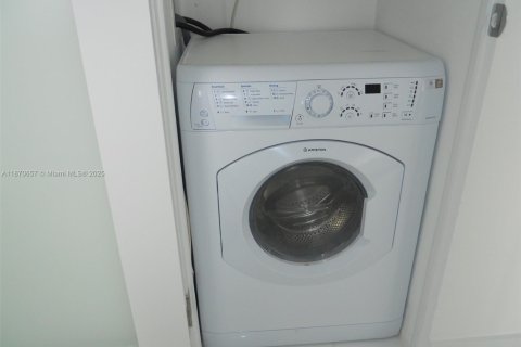 Copropriété à vendre à Miami Beach, Floride: 1 chambre, 79.15 m2 № 1979670 - photo 17