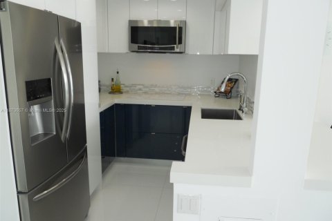Copropriété à vendre à Miami Beach, Floride: 1 chambre, 79.15 m2 № 1979670 - photo 14