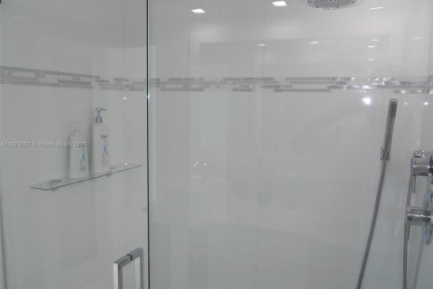 Copropriété à vendre à Miami Beach, Floride: 1 chambre, 79.15 m2 № 1979670 - photo 23