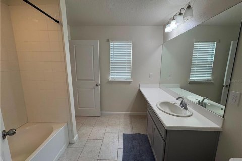 Townhouse in HARMONY AT LAKEWOOD RANCH in Bradenton, Florida 3 bedrooms, 161.56 sq.m. № 2232048 - photo 20