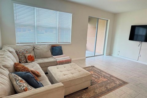 Townhouse in HARMONY AT LAKEWOOD RANCH in Bradenton, Florida 3 bedrooms, 161.56 sq.m. № 2232048 - photo 9