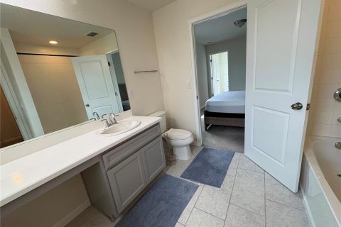 Townhouse in HARMONY AT LAKEWOOD RANCH in Bradenton, Florida 3 bedrooms, 161.56 sq.m. № 2232048 - photo 21