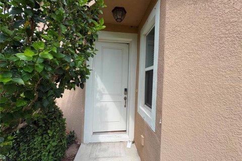 Townhouse in HARMONY AT LAKEWOOD RANCH in Bradenton, Florida 3 bedrooms, 161.56 sq.m. № 2232048 - photo 7