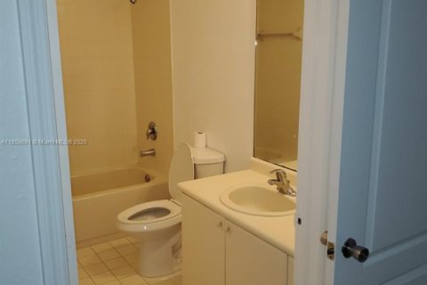 Condo in Florida City, Florida, 3 bedrooms  № 1887542 - photo 4