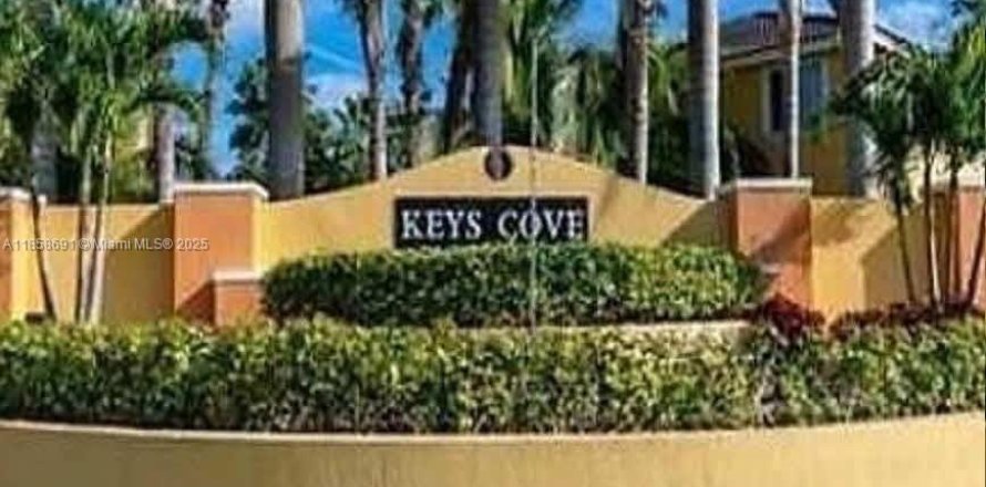 Condo in Florida City, Florida, 3 bedrooms  № 1887542