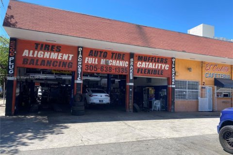 Коммерческая недвижимость в Майами, Флорида № 2018578