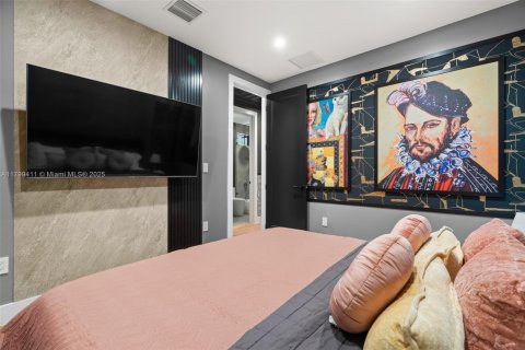 House in Miami, Florida 5 bedrooms, 180.23 sq.m. № 1953296 - photo 29