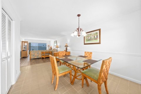 Appartement à louer à Palm Beach, Floride: 2 chambres, 120.31 m2 № 1172369 - photo 1