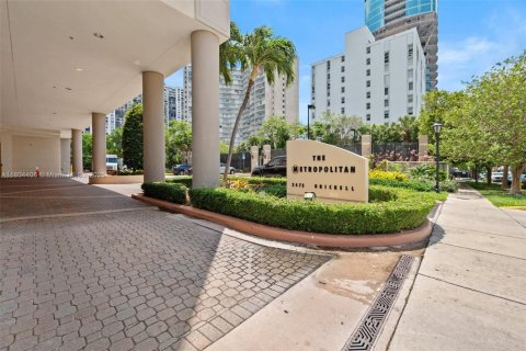 Condominio en venta en Miami, Florida, 1 dormitorio, 78.97 m2 № 1729012 - foto 1