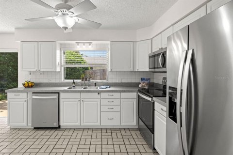 Villa ou maison à vendre à Dunedin, Floride: 2 chambres, 86.86 m2 № 1649143 - photo 13