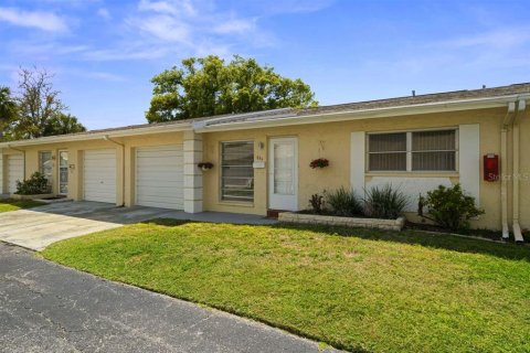 Villa ou maison à vendre à Dunedin, Floride: 2 chambres, 86.86 m2 № 1649143 - photo 1