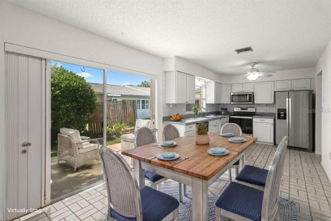 Villa ou maison à vendre à Dunedin, Floride: 2 chambres, 86.86 m2 № 1649143 - photo 11
