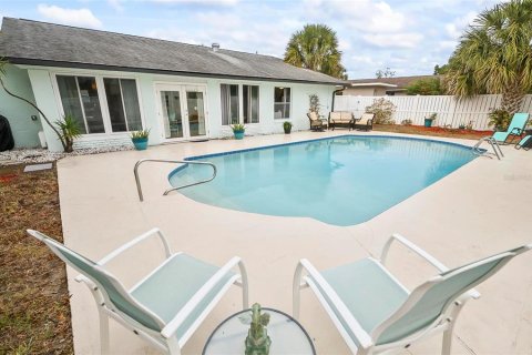 House in Palm Coast, Florida 2 bedrooms, 113.9 sq.m. № 1559614 - photo 7