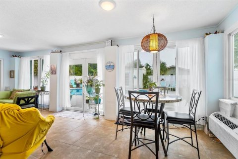 House in Palm Coast, Florida 2 bedrooms, 113.9 sq.m. № 1559614 - photo 6
