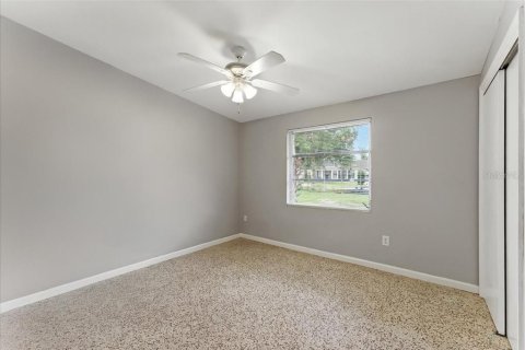 Apartamento en alquiler en Orlando, Florida, 2 dormitorios, 76.64 m2 № 1870999 - foto 4