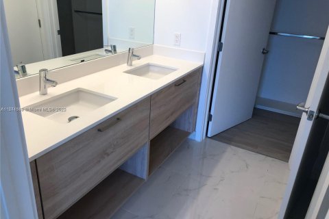 Купить кондоминиум в Норт-Майами-Бич, Флорида 2 спальни, 103.59м2, № 2053647 - фото 10