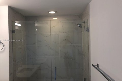 Купить кондоминиум в Норт-Майами-Бич, Флорида 2 спальни, 103.59м2, № 2053647 - фото 5