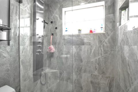 Купить виллу или дом в Вест-Парк, Флорида 3 спальни, 93.65м2, № 2027917 - фото 5