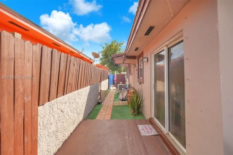 Casa en venta en West Park, Florida, 3 dormitorios, 93.65 m2 № 2027917 - foto 22