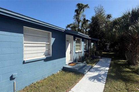 Immobilier commercial à vendre à Tampa, Floride: 4 chambres, 116.13 m2 № 2434824 - photo 3