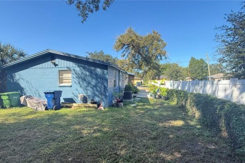 Immobilier commercial à vendre à Tampa, Floride: 4 chambres, 116.13 m2 № 2434824 - photo 14