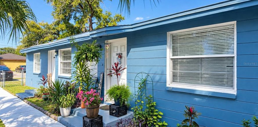 Immobilier commercial à Tampa, Floride 4 chambres, 116.13 m2 № 2434824