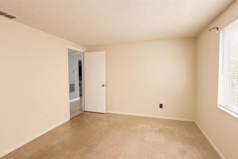 Immobilier commercial à vendre à Tampa, Floride: 4 chambres, 116.13 m2 № 2434824 - photo 13