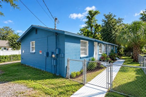 Immobilier commercial à vendre à Tampa, Floride: 4 chambres, 116.13 m2 № 2434824 - photo 2