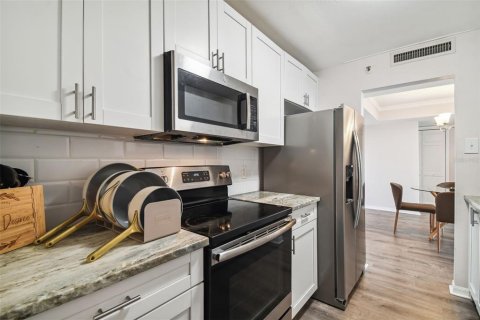 Condominio en alquiler en Tampa, Florida, 2 dormitorios, 95.88 m2 № 1818013 - foto 7