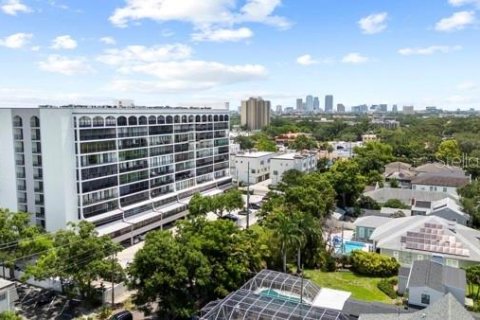 Condominio en alquiler en Tampa, Florida, 2 dormitorios, 95.88 m2 № 1818013 - foto 3