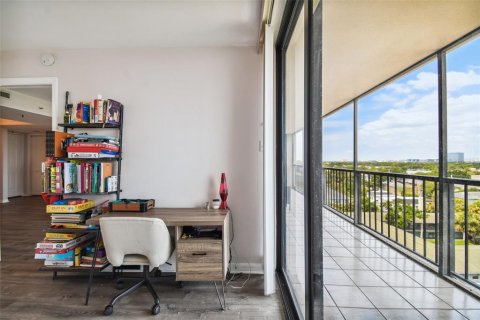 Condominio en alquiler en Tampa, Florida, 2 dormitorios, 95.88 m2 № 1818013 - foto 17