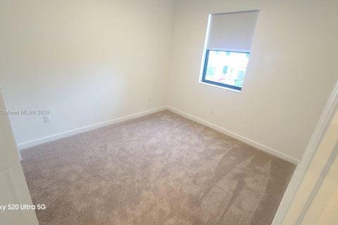 Townhouse in Pembroke Pines, Florida 4 bedrooms, 169.83 sq.m. № 1863981 - photo 12